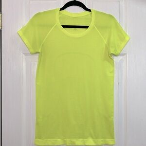 Lululemon Swiftly Tech Short-Sleeve Shirt 2.0 in Highlighter Yellow size 6
